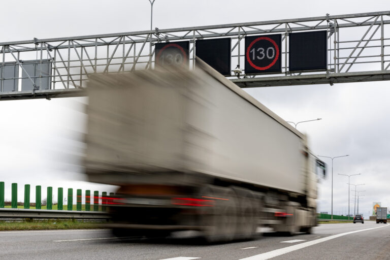 „Via Lietuva“: per pirmąjį pusmetį į Valstybinį kelių fondą surinkta beveik 90 mln. eurų